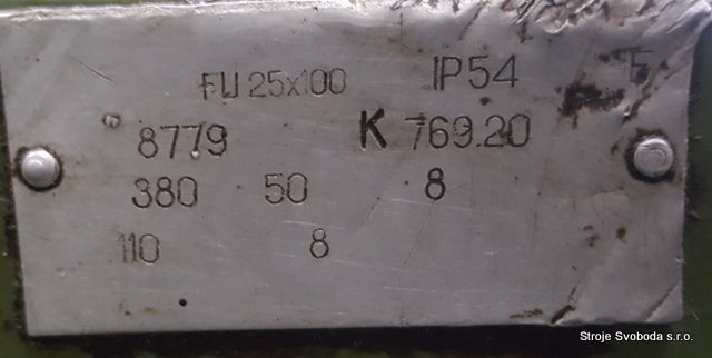 Frézka konzolová FU 25x1000 (Frézka konzolová FU 25 (7).jpg)